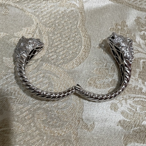 Sterling silver 925 Diamond accents Loins Heads bracelet Hefty in weight - Picture 10 of 11